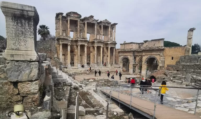 Biblioteca Celsus din Efes